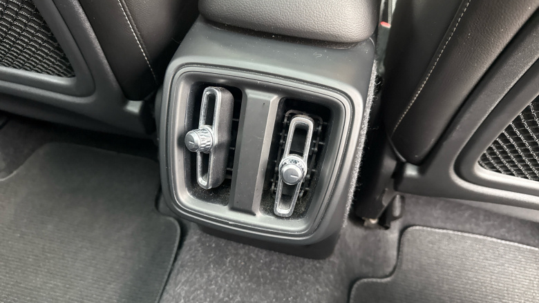 Volvo Xc40 2.0 T4 Inscription Pro 5dr AWD Geartronic Petrol Estate